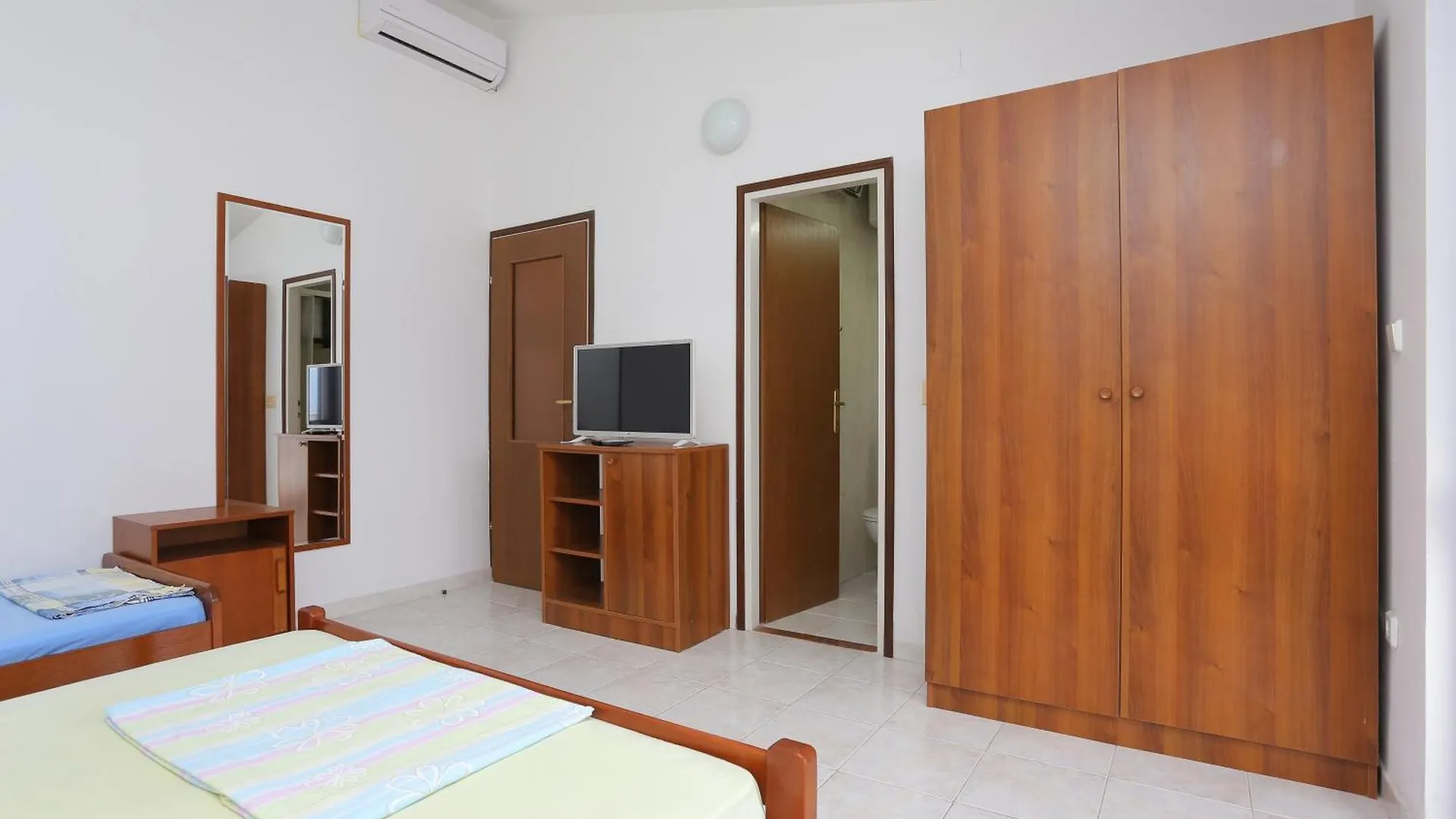 Apartments By The Sea Slatine, Ciovo - 13298 Trogir 0*,  Croatia